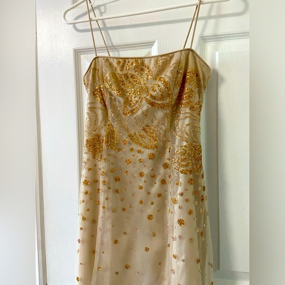 Laura Petite Evening Dress - Picture 4 of 5